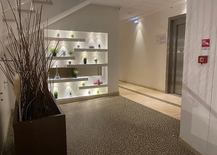 赛斯塔公寓式酒店 4* 里米尼