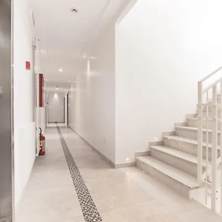 Siesta Aparthotel 4*